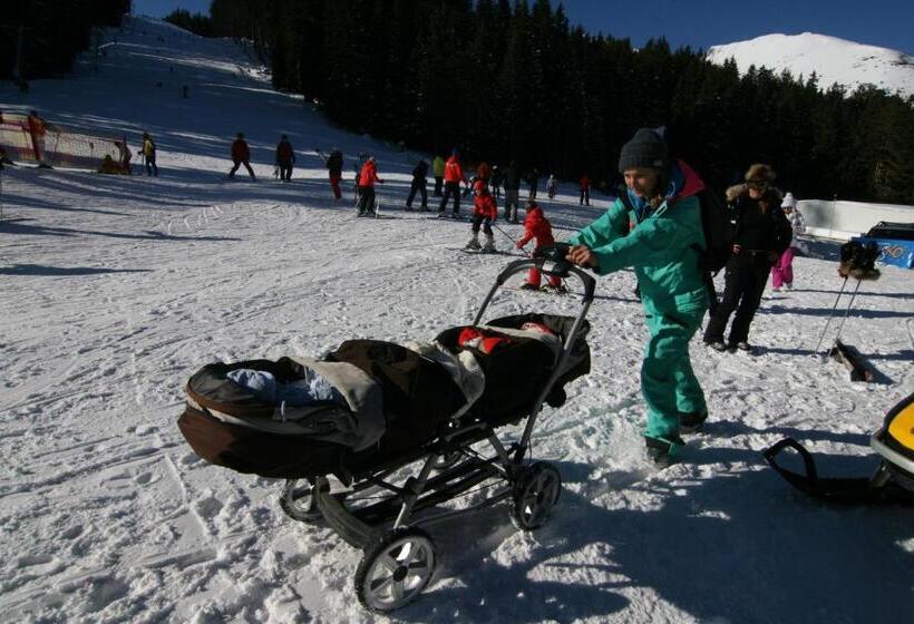 فندق Pirina Club