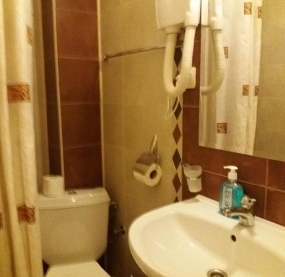 فندق Pirina Club