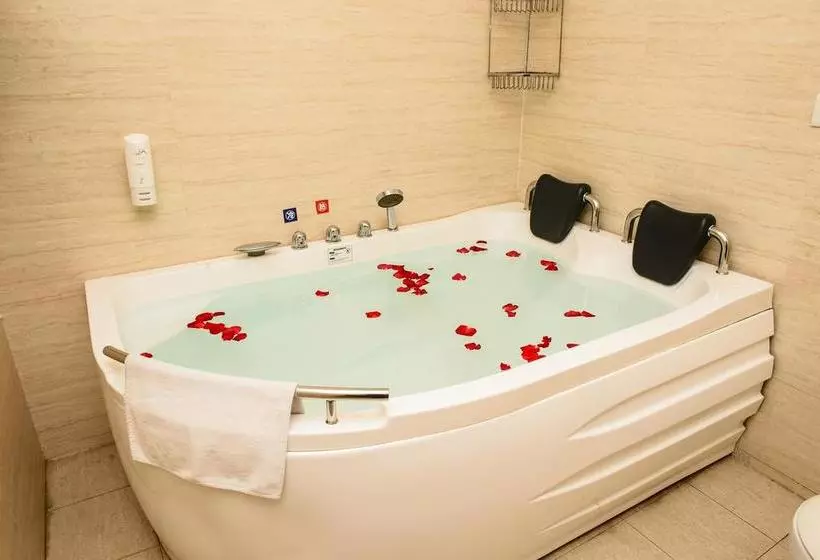 Starway Hotel Yangjiaping Wanxiang City