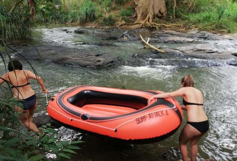 Hotel Atha Safari Resort & Riverside Camping