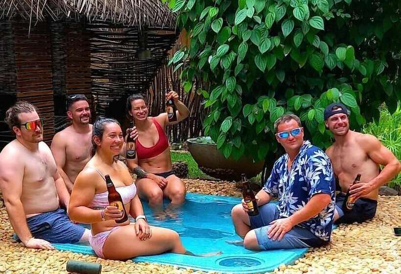 Hotel Atha Safari Resort & Riverside Camping