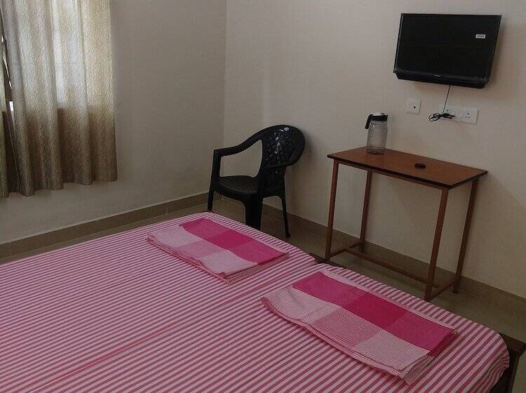 Hotel Shantham Service Apartments, Kinathukadavu