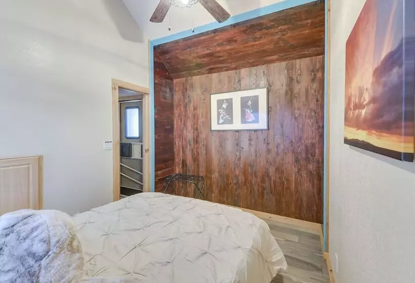 Quiet Lake Almanor Cabin, Steps To Fishing