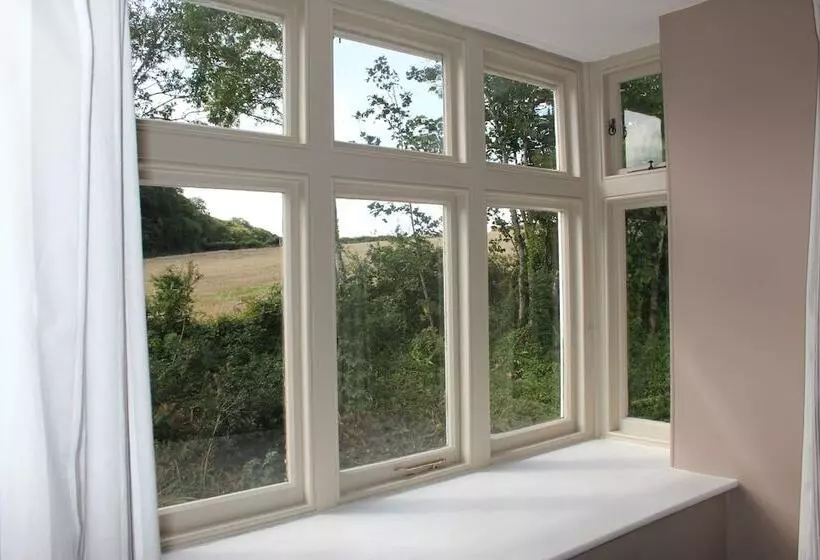 Aamiaismajoitus (B&B) Costislost Organic Retreat