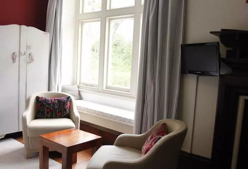 Aamiaismajoitus (B&B) Costislost Organic Retreat