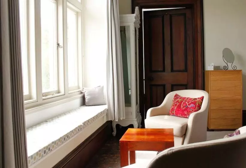 Aamiaismajoitus (B&B) Costislost Organic Retreat