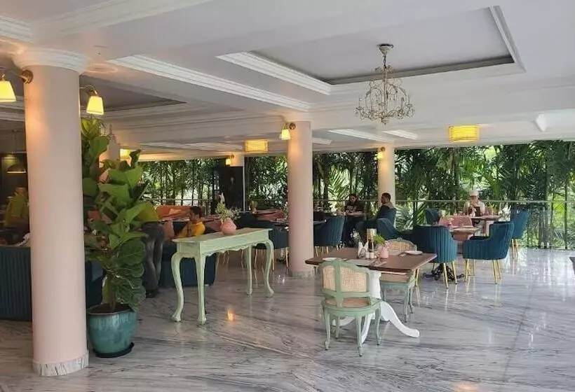 ホテル Nambiar Club Bellezea