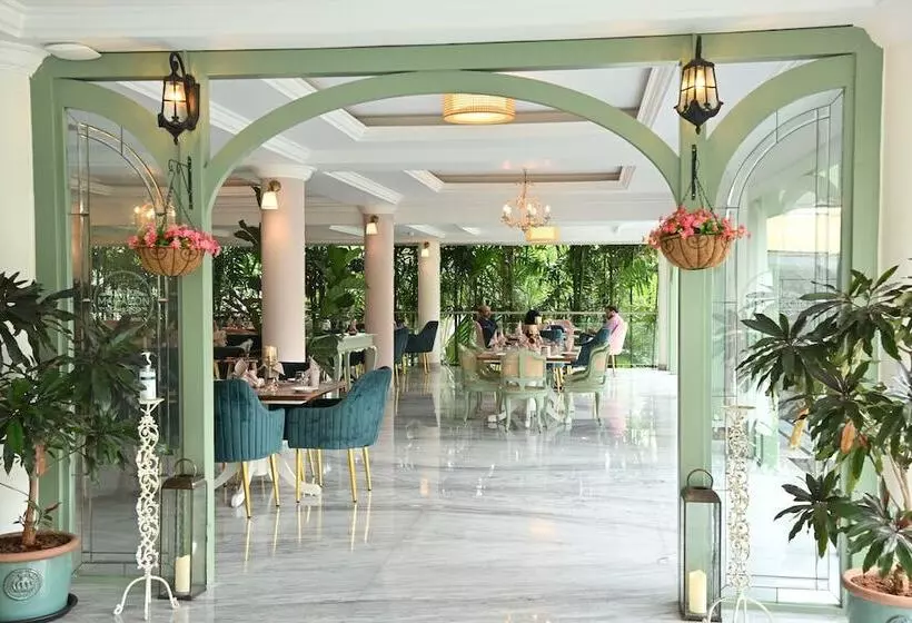 ホテル Nambiar Club Bellezea