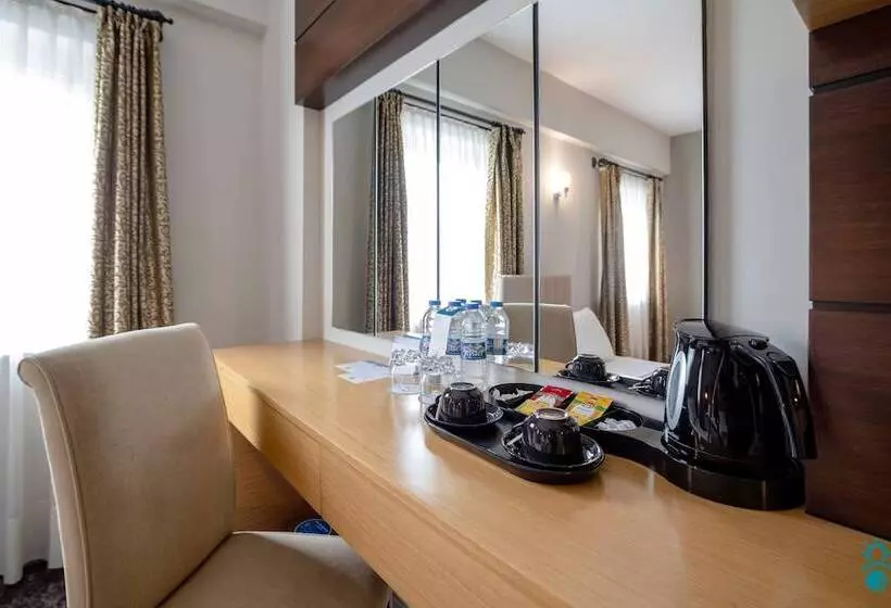 Ktü Koru Otel