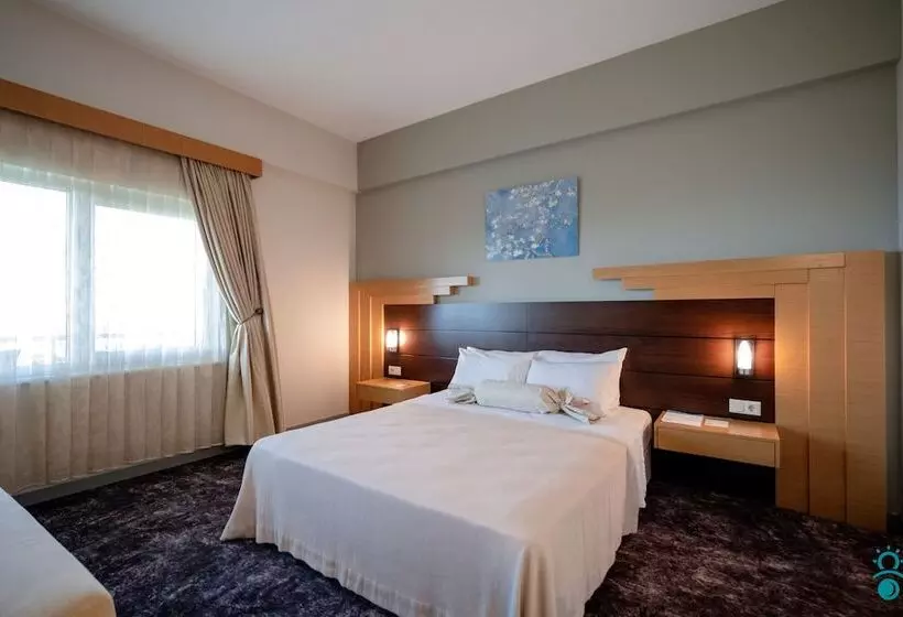 Ktü Koru Otel