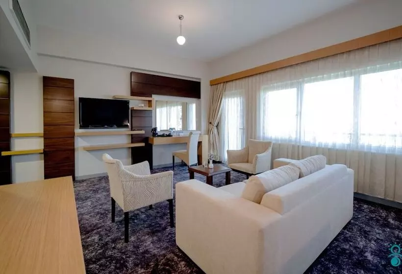 Ktü Koru Otel