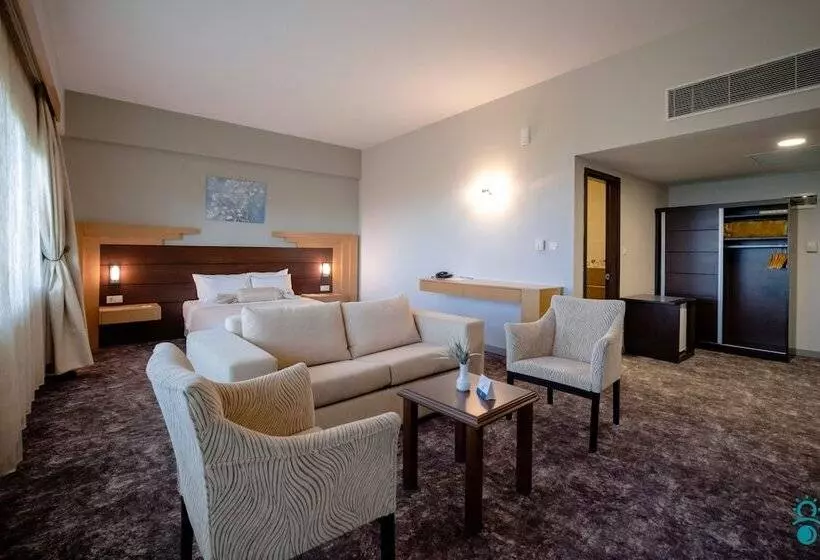 Ktü Koru Otel
