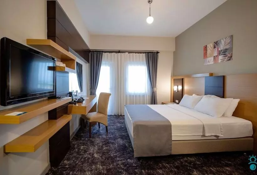 Ktü Koru Otel