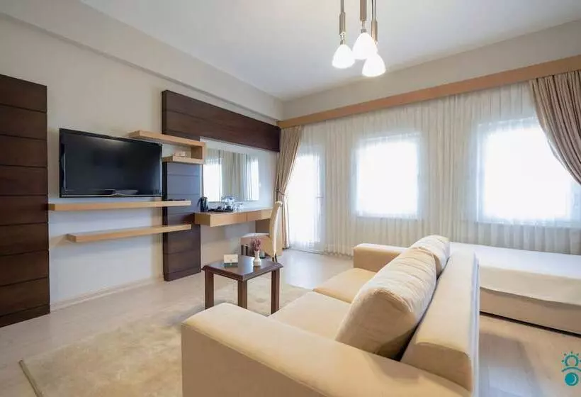 Ktü Koru Otel