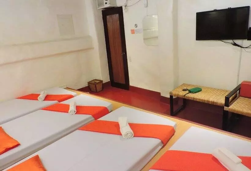 تختخواب و صبحانه Orange Mangrove Pension House