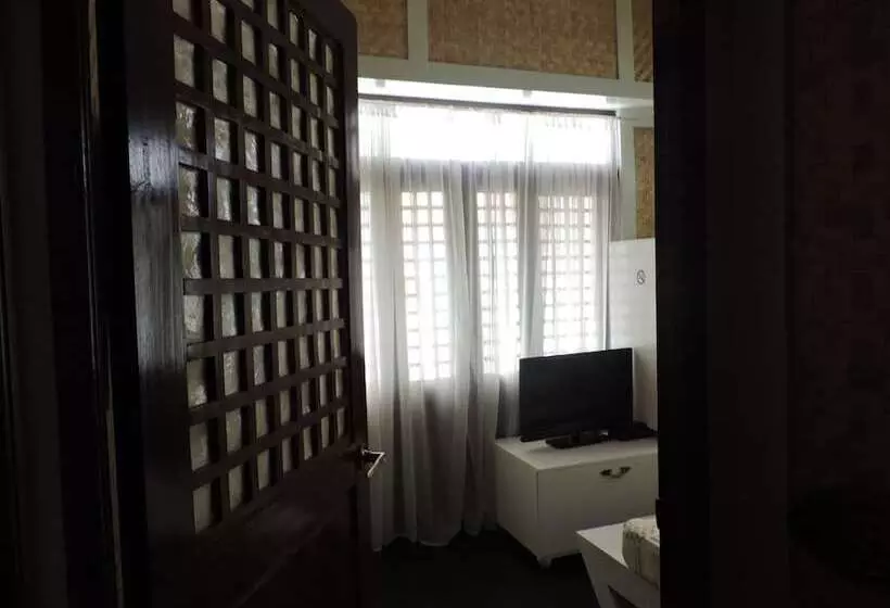 تختخواب و صبحانه Orange Mangrove Pension House