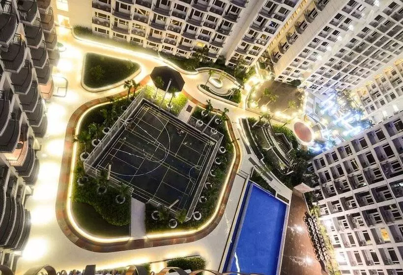 Extremeli Suites Manila Powered By Cocotel