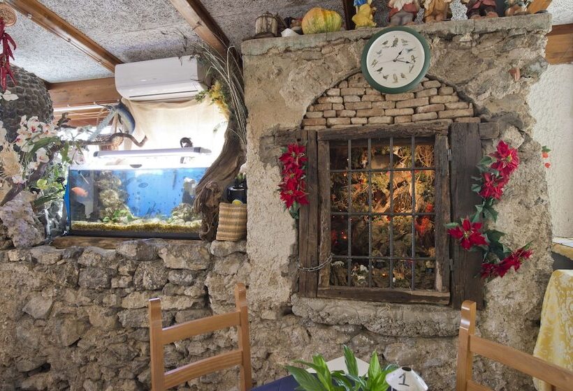ホテル Agriturismo Mare E Monti