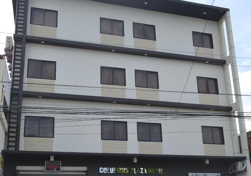 בית מלון כפרי Columbus Plaza