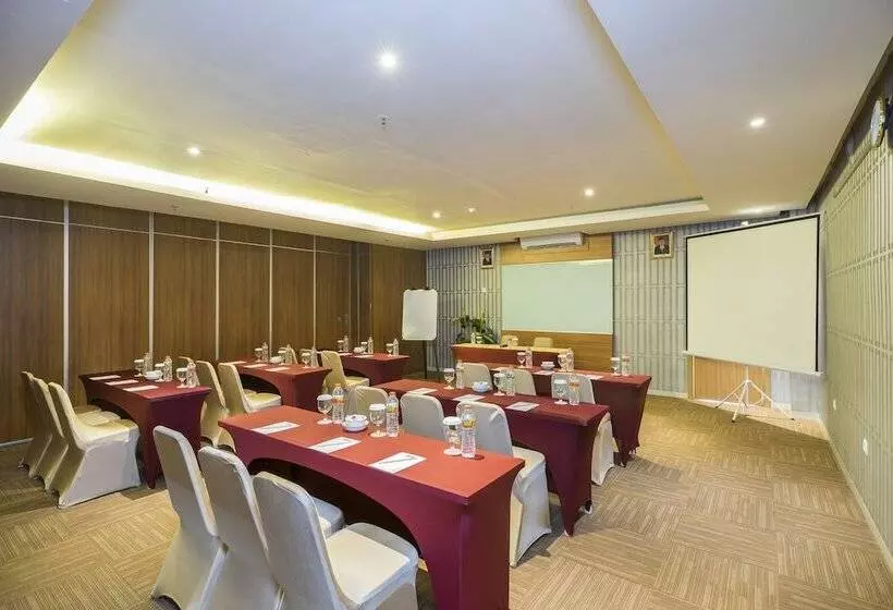 ホテル Grand Palma Pangandaran By Horison