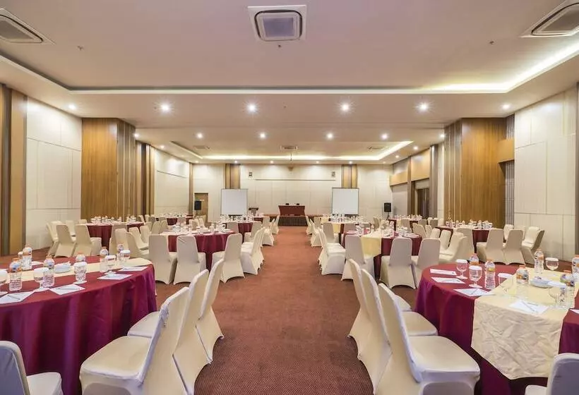 ホテル Grand Palma Pangandaran By Horison