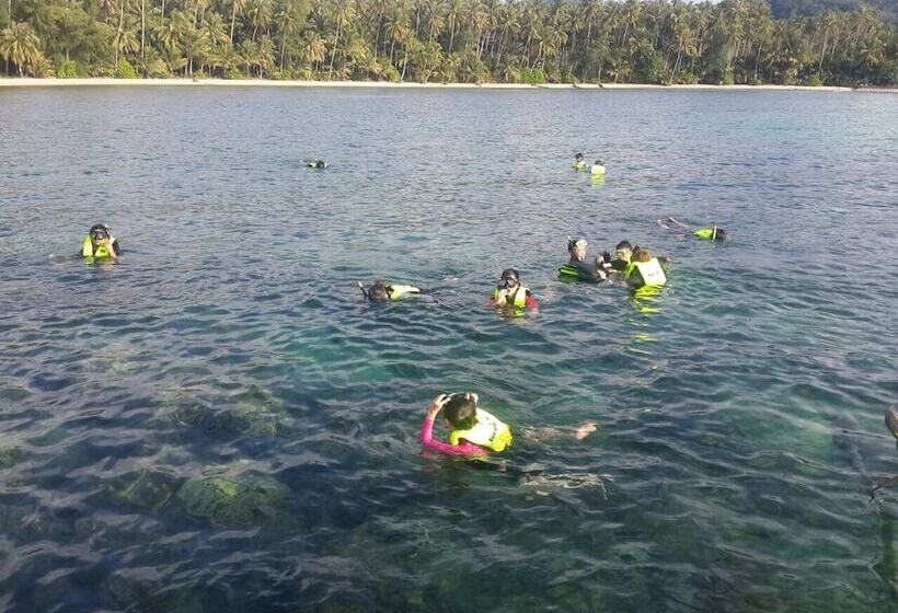 בית מלון כפרי Jungle Koh Kood Resort