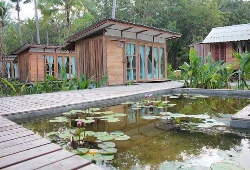 בית מלון כפרי Jungle Koh Kood Resort