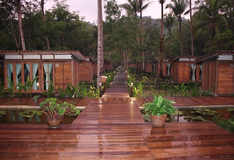 בית מלון כפרי Jungle Koh Kood Resort