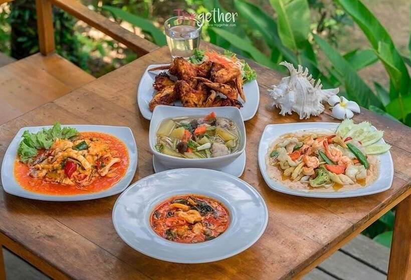 בית מלון כפרי Jungle Koh Kood Resort