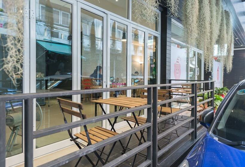 هتل The Little Pig Sukhumvit