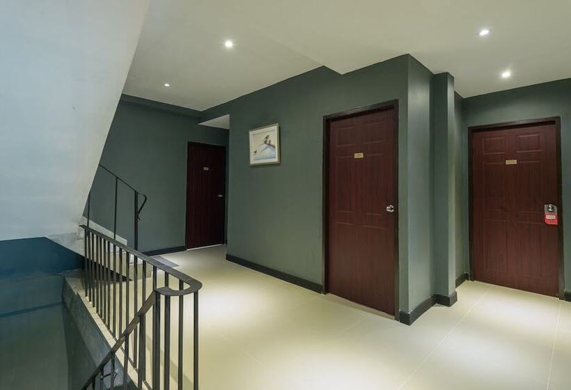 هتل The Little Pig Sukhumvit