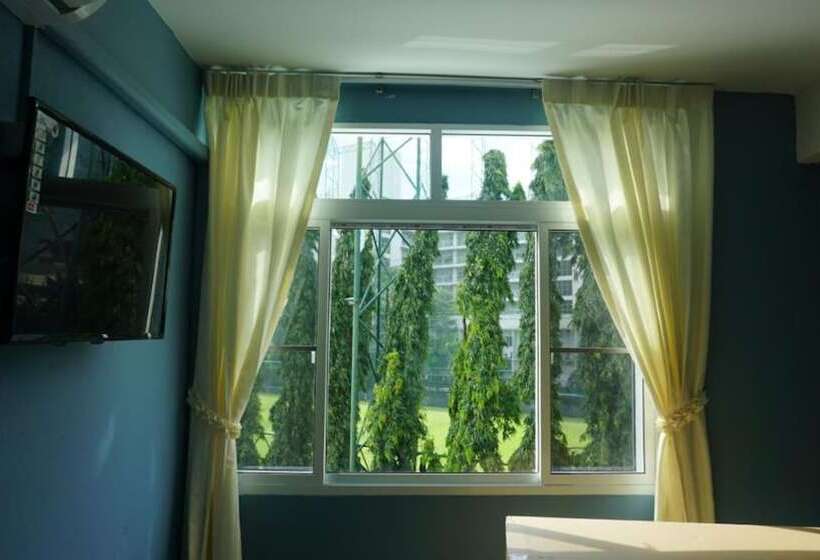 هتل The Little Pig Sukhumvit