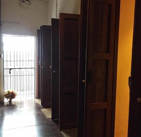 پانسیون Baan Rare Guesthouse