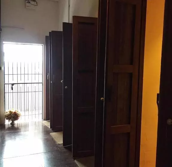 پانسیون Baan Rare Guesthouse
