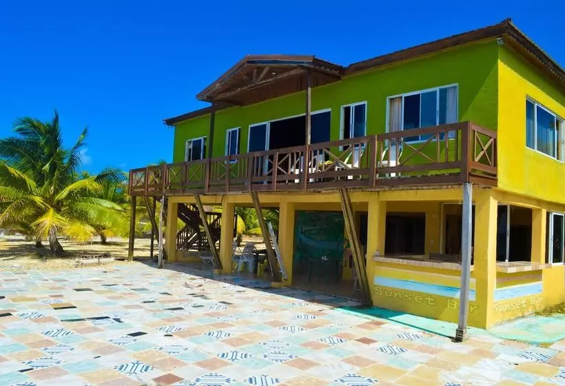 پانسیون Le Mer Guest House & Villa Lucea
