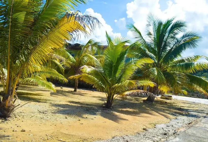 پانسیون Le Mer Guest House & Villa Lucea