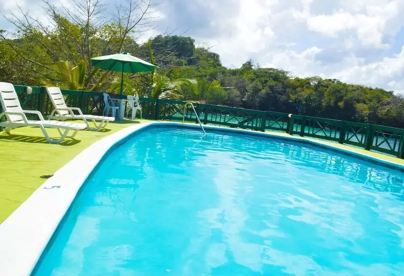 پانسیون Le Mer Guest House & Villa Lucea