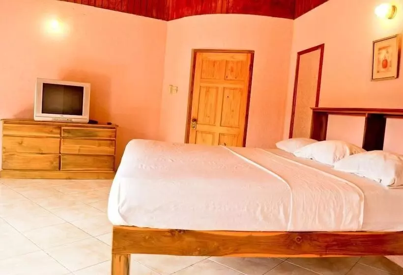 پانسیون Le Mer Guest House & Villa Lucea
