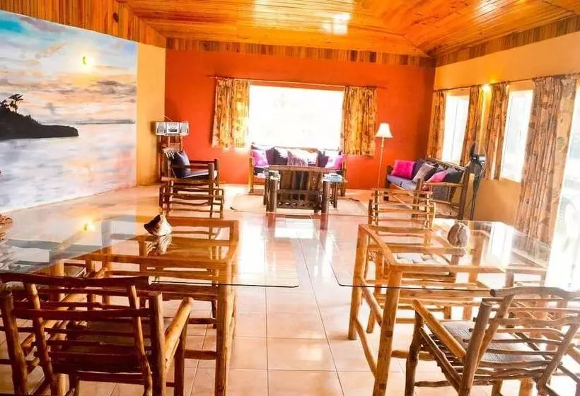 پانسیون Le Mer Guest House & Villa Lucea
