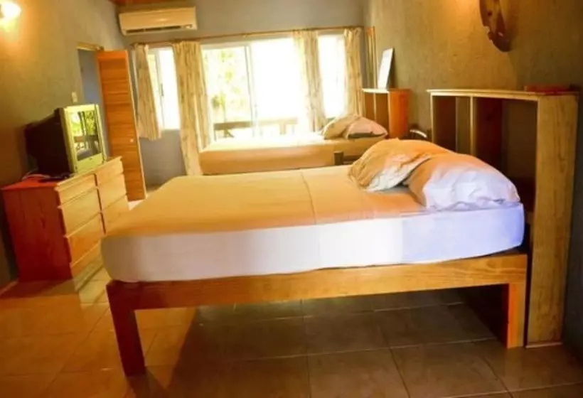 پانسیون Le Mer Guest House & Villa Lucea