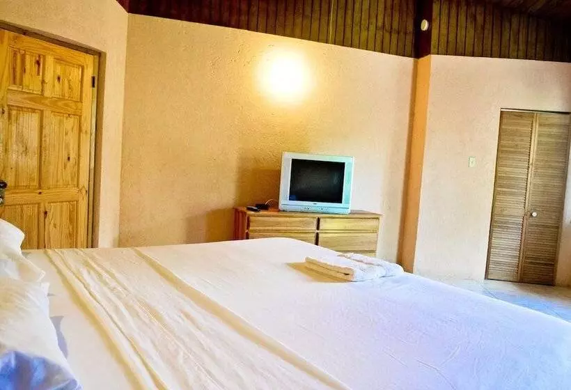 پانسیون Le Mer Guest House & Villa Lucea