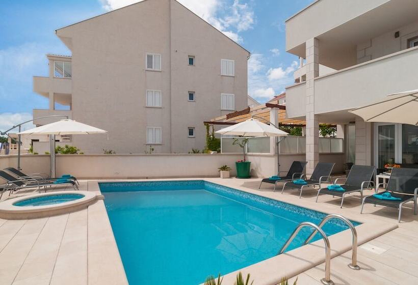 پانسیون Villa Juraj