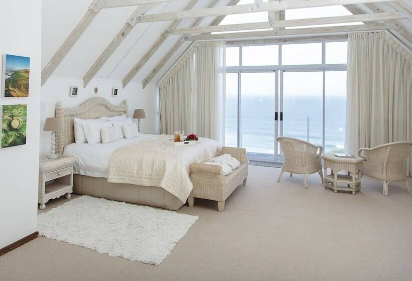 פנסיון Whales Way Ocean Retreat