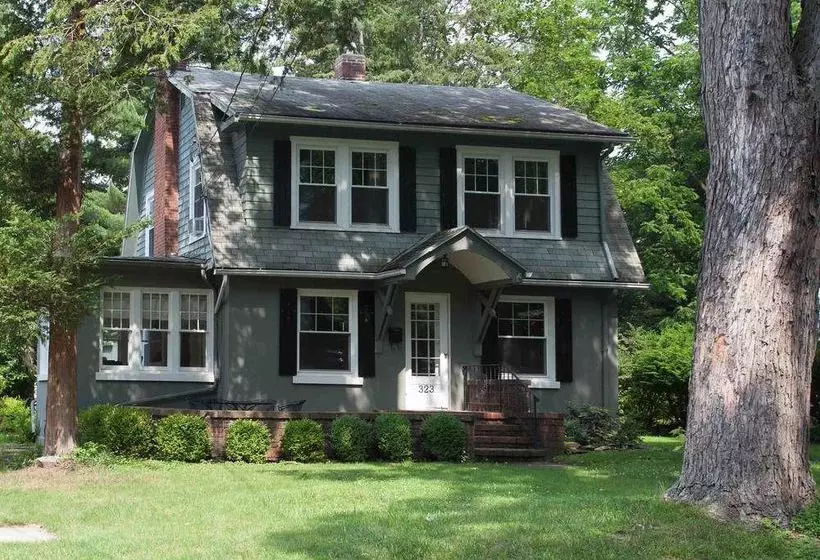 Enchanted Cottage On Glen  Entire House Rental