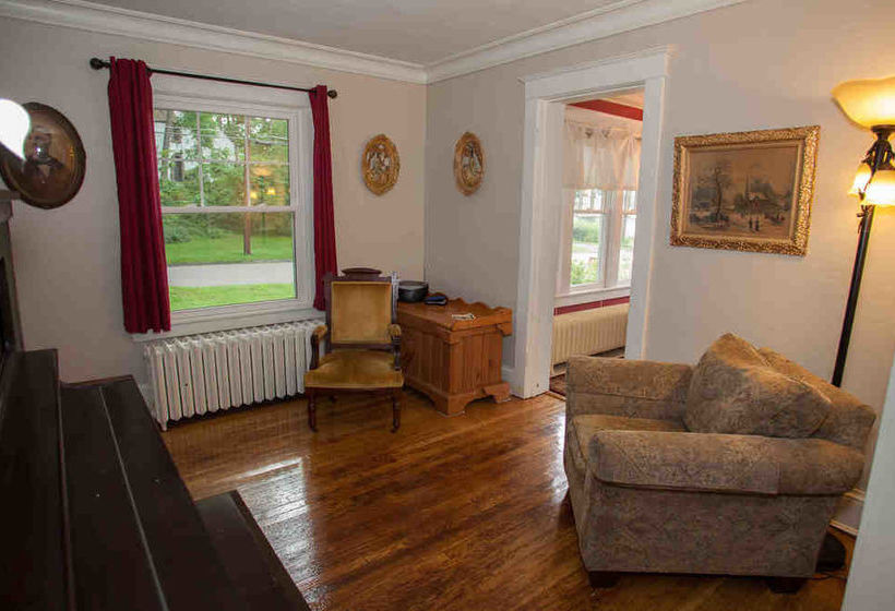 Enchanted Cottage On Glen Entire House Rental