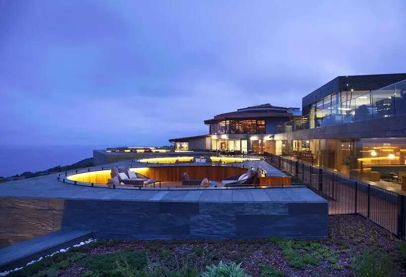 ホテル Akelarre  Relais & Chateaux