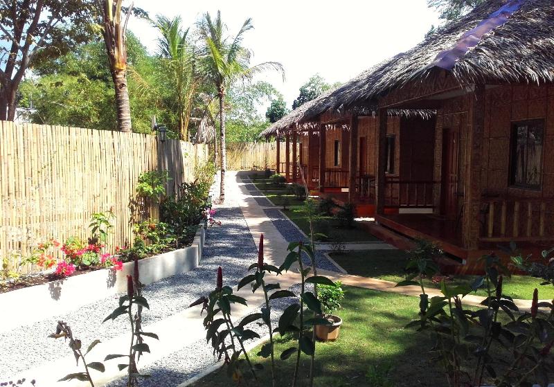 ホテル Alona Pawikan