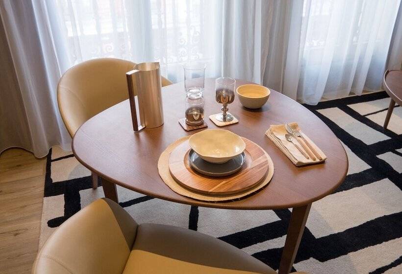 Otel Círculo Gran Vía, Autograph Collection