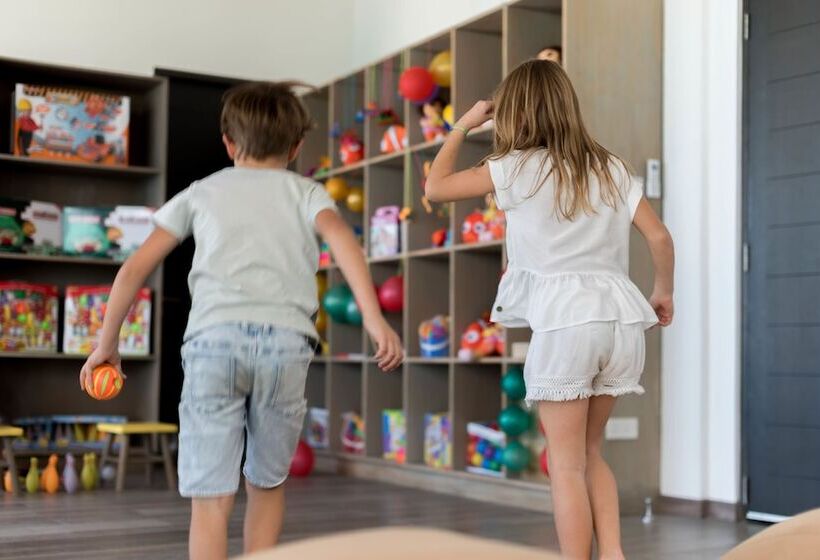 هتل Grand Park Kodhipparu Maldives   Child Stay & Eat Free Until 30 Nov 2024