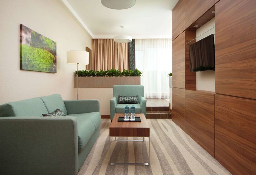 בית מלון כפרי Hilton Garden Inn Moscow Krasnoselskaya